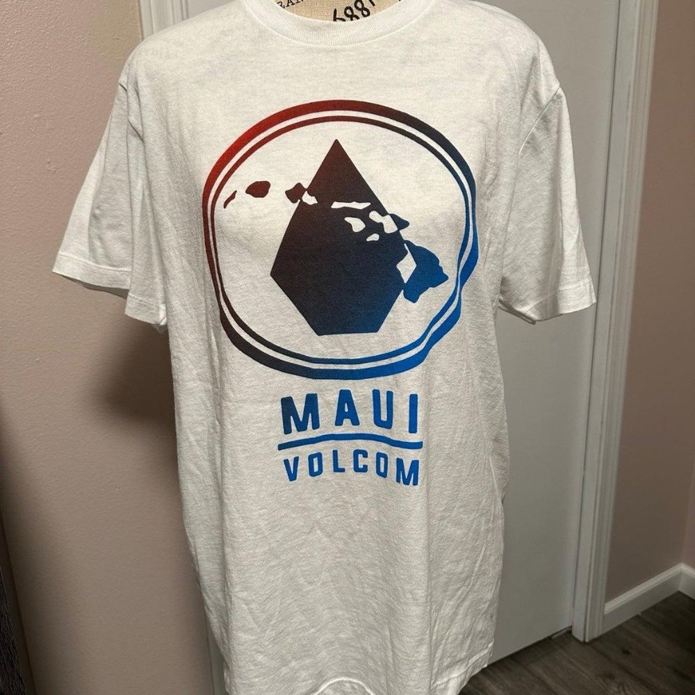 Like New Men’s Volcom Maui Shirt Size Medium